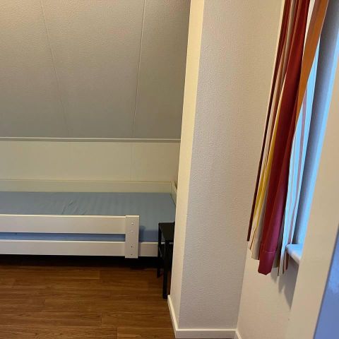 BUNGALOW 5 people - with luxury garden room and view of playpond