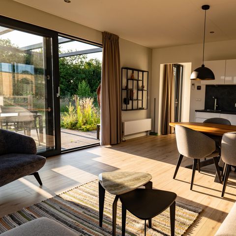 HOUSE 4 people - with dog fence, sauna and hot tub