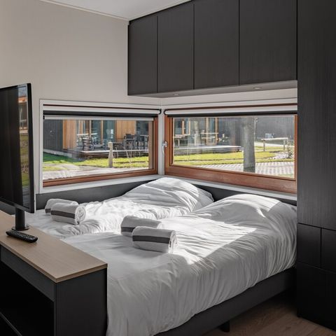 UNUSUAL ACCOMMODATION 2 people