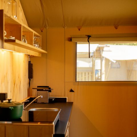 Canvas and wooden tent 4 persons
