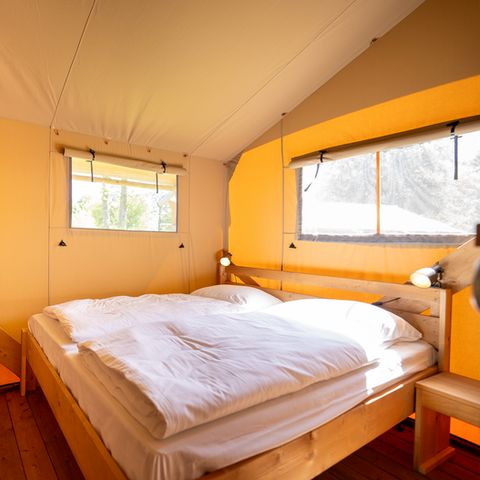 Canvas and wooden tent 4 persons