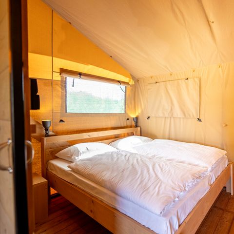 Canvas and wooden tent 6 persons