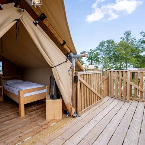 Canvas and wooden tent 2 persons