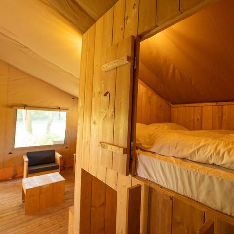 Canvas and wooden tent 8 persons