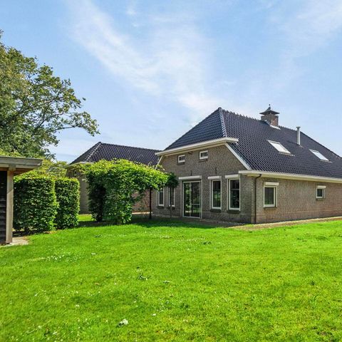 HOUSE 9 people - Family house 9 persons with enclosed garden