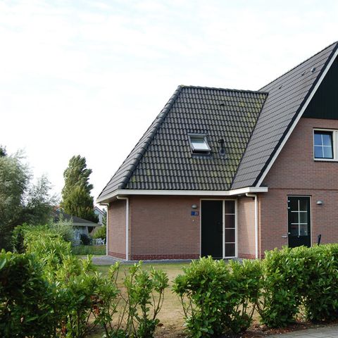 Group accommodation 12 persons - Beachvilla XL with Wellness whirlpool