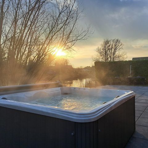 Group accommodation 12 persons - Beachvilla XL with Wellness whirlpool