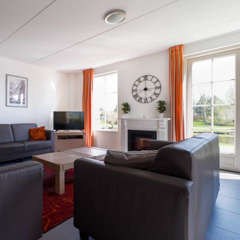 Group accommodation 12 persons - Beachvilla XL with Wellness whirlpool