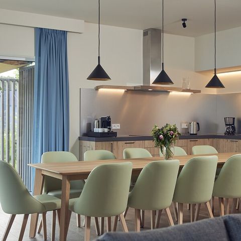 HOUSE 12 people - Exclusive Lakeside TH2044