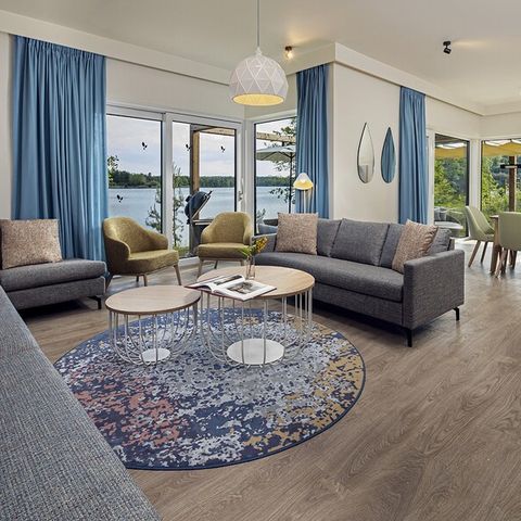 HOUSE 12 people - Exclusive Lakeside TH2044