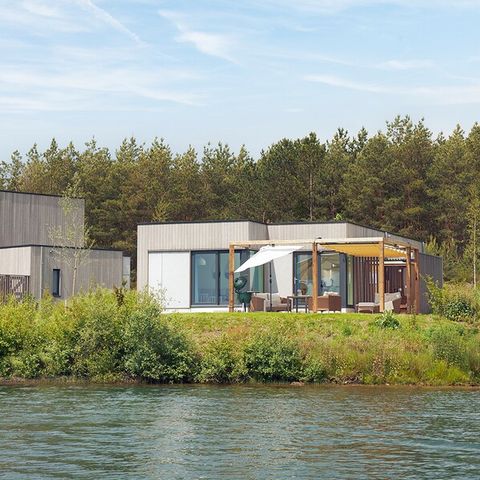 HOUSE 12 people - Exclusive Lakeside TH2044