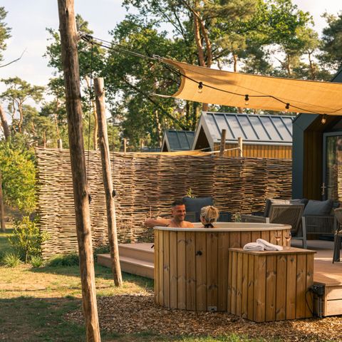 Lodge 6 persons - Forest lodge with hot tub & sauna