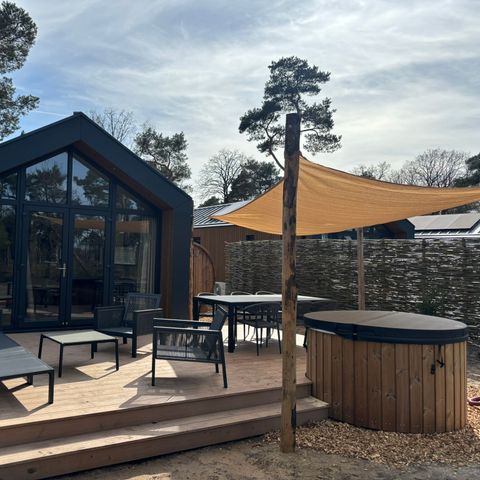 LODGE 4 people - Forest lodge with hot tub & sauna