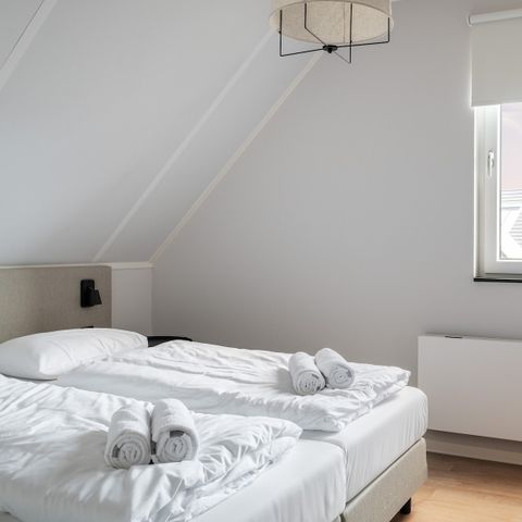 HOUSE 4 people - Shell