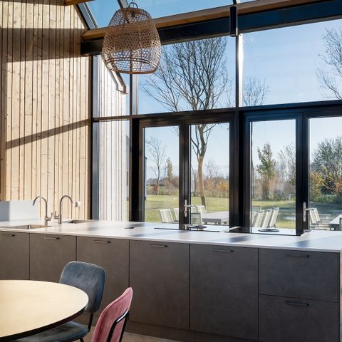 HOUSE 20 people - Flood shed