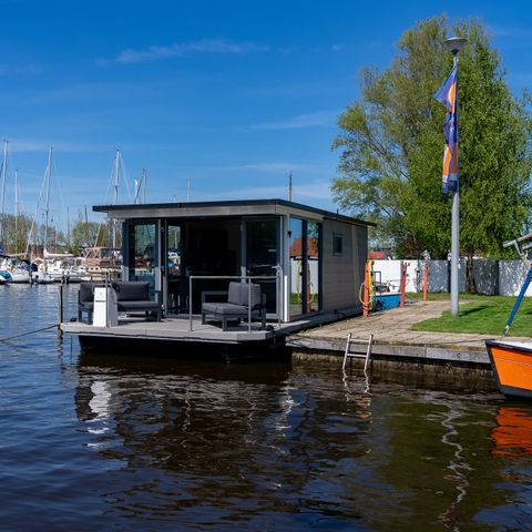 Accommodation 4 persons - Houseboat Heeg