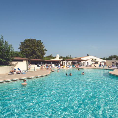 SOWELL RESIDENCES Les Lauriers Roses - Camping Hérault - Image N°2