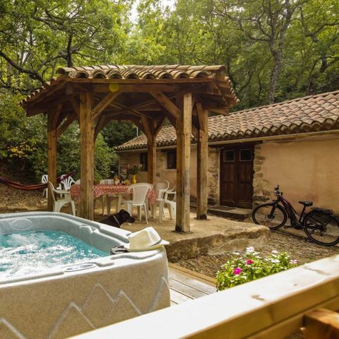 COUNTRY HOUSE 2 people - Gîte Roussilon 2p with private spa