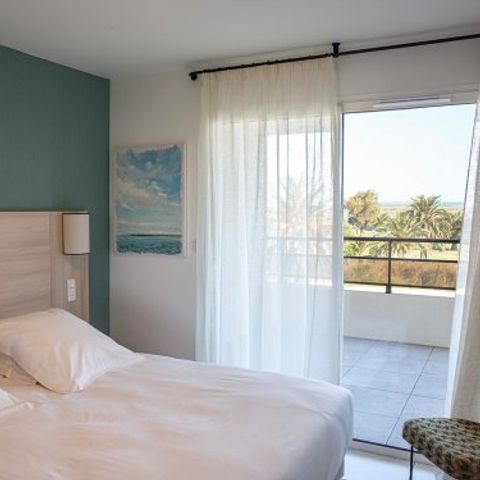 Apartment 4 persons - Flat 4 people - 1 bedroom - balcony - Golf view (24P)