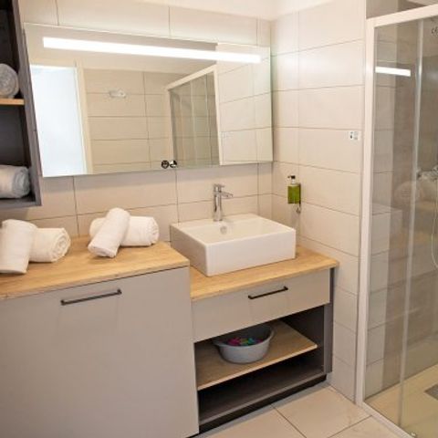 Apartment 4 persons - Flat 4 people - 1 bedroom + 1 sleeping area - Balcony - mountain view (24T)