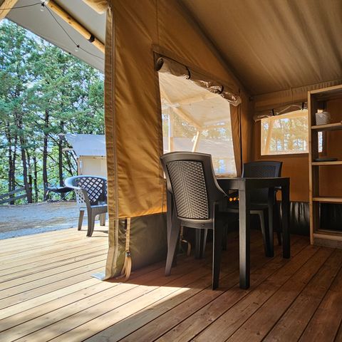 CANVAS AND WOOD TENT 4 people