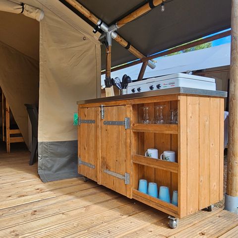 CANVAS AND WOOD TENT 4 people
