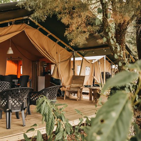 Canvas and wooden tent 6 persons