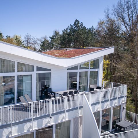 HOUSE 8 people - 8LP