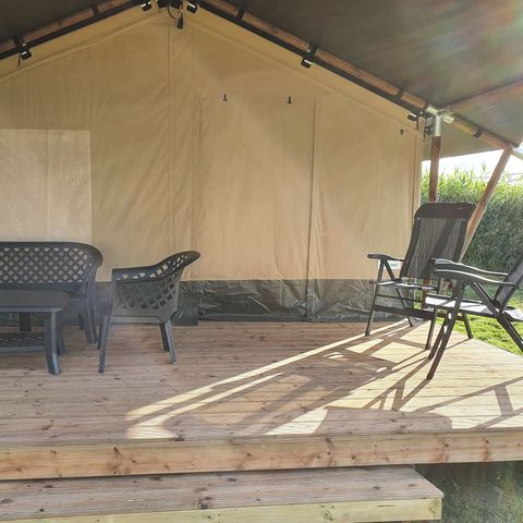 Canvas and wooden tent 4 persons