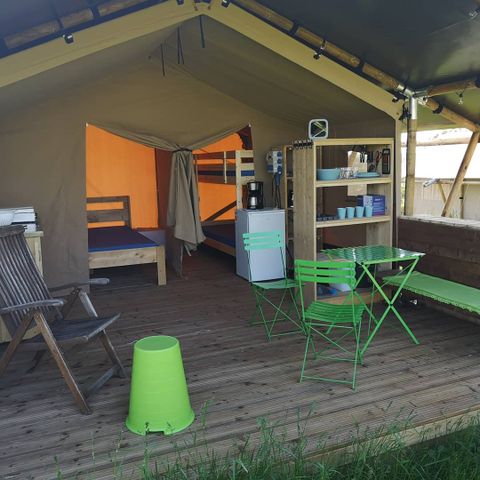 Canvas and wooden tent 4 persons