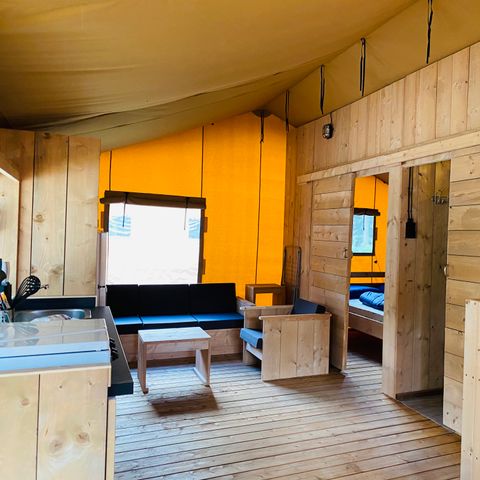 CANVAS AND WOOD TENT 5 people - including sanitary facilities