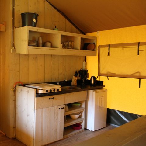 Canvas and wooden tent 6 persons - including sanitary facilities