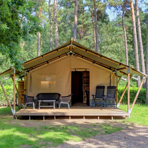 Canvas and wooden tent 4 persons - including sanitary facilities