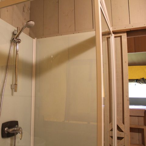 CANVAS AND WOOD TENT 6 people - incl. sanitary facilities + slide