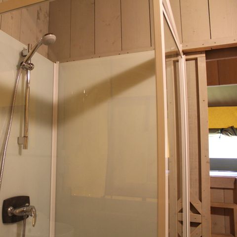 CANVAS AND WOOD TENT 6 people - incl. sanitary facilities + slide