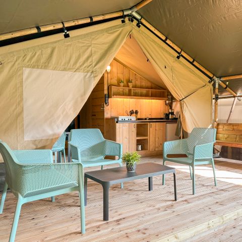 Canvas and wooden tent 6 persons - including sanitary facilities