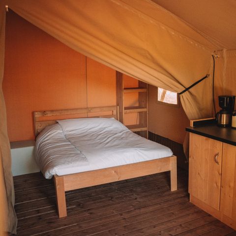 Canvas and wooden tent 6 persons - hot tub