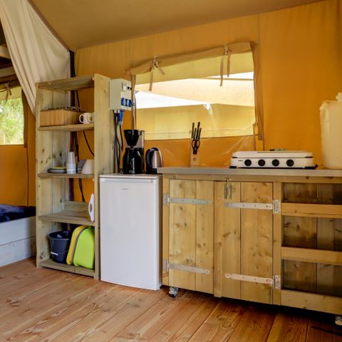 CANVAS AND WOOD TENT 4 people