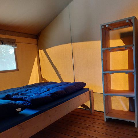 Canvas and wooden tent 5 persons