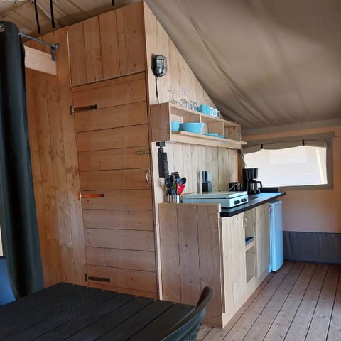 Canvas and wooden tent 4 persons - including sanitary facilities