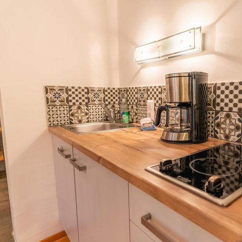 STUDIO 2 people - Studio 2