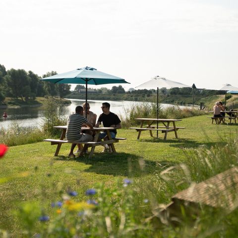 CANVAS AND WOOD TENT 6 people - Excellent Maaszicht