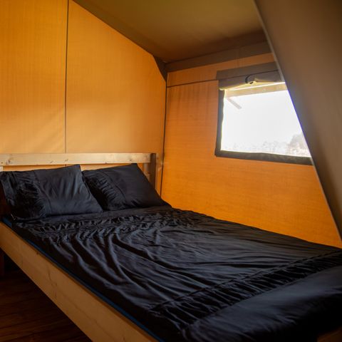 Canvas and wooden tent 6 persons - Standard Maaszicht
