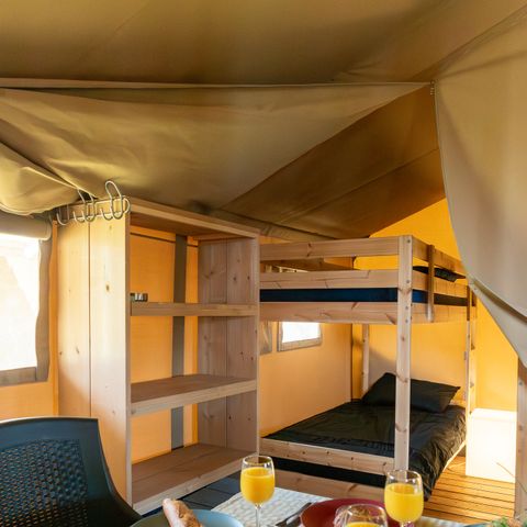 Canvas and wooden tent 6 persons - Standard Maaszicht