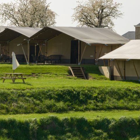 Canvas and wooden tent 6 persons - Standard Maaszicht