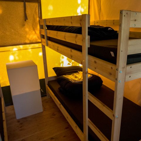 Canvas and wooden tent 4 persons