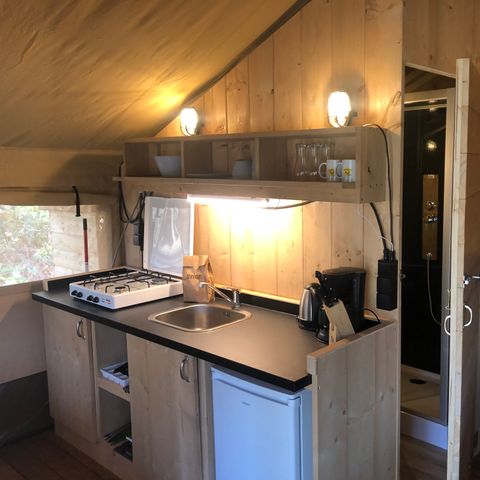 Canvas and wooden tent 4 persons - including sanitary facilities