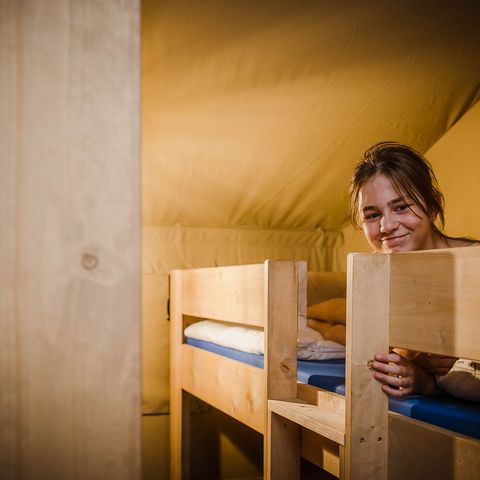Canvas and wooden tent 4 persons - including sanitary facilities