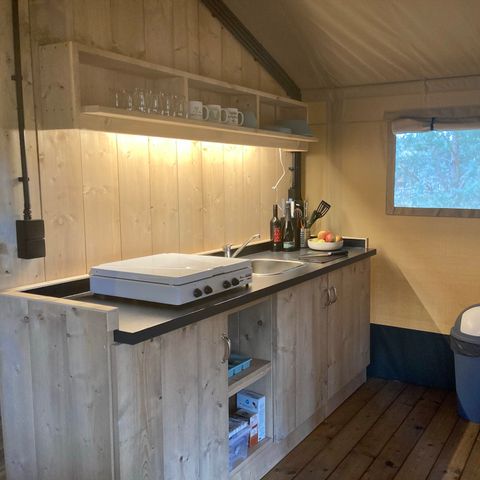 Canvas and wooden tent 6 persons - including sanitary facilities