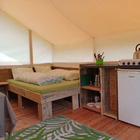 Canvas and wooden tent 4 persons
